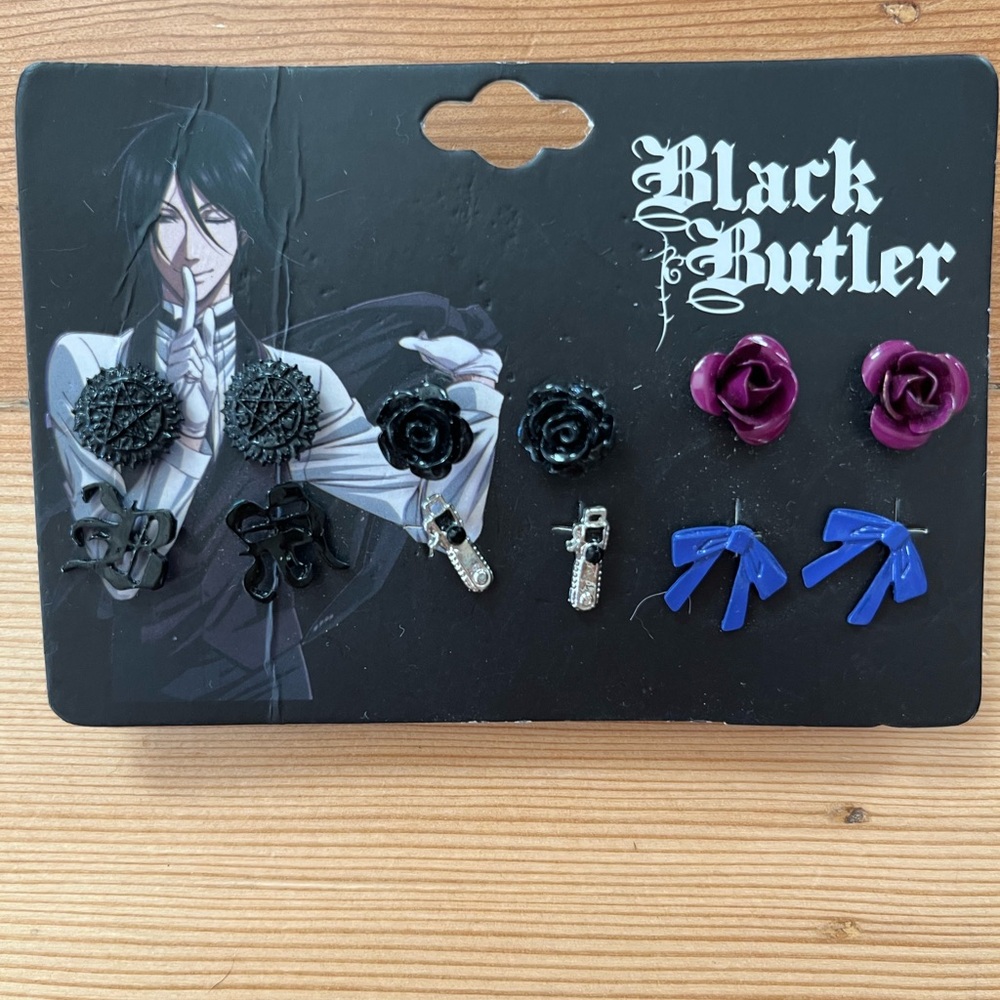 Black Butler earring set